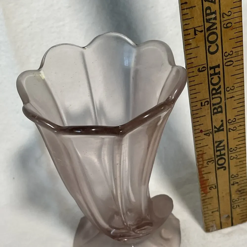 Art Deco 1930’s Czech Glass, Pink - Cornucopia 6.25” Tall Horn Of Plenty Vase